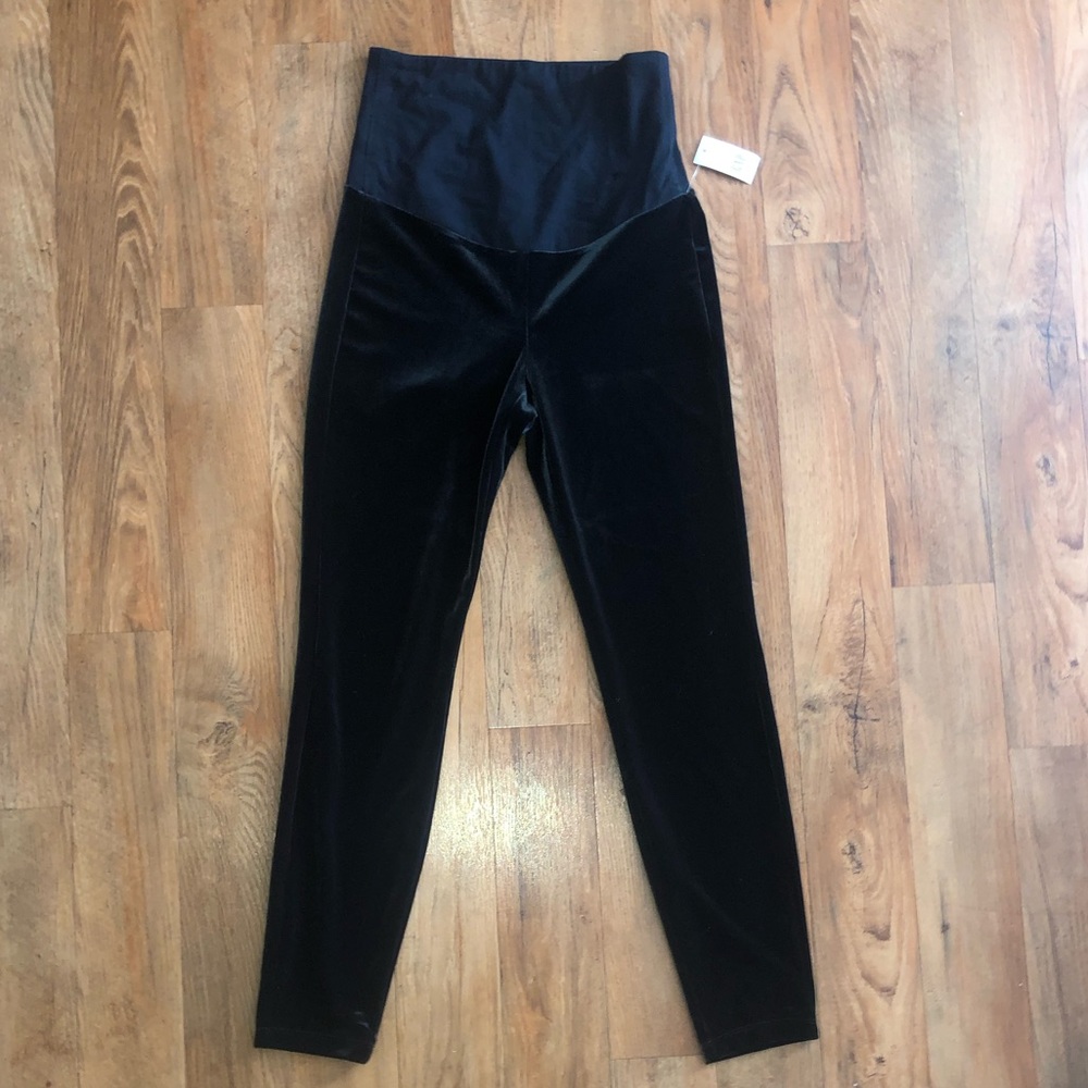 NWT Gap Maternity Full Panel Velvet Leggings